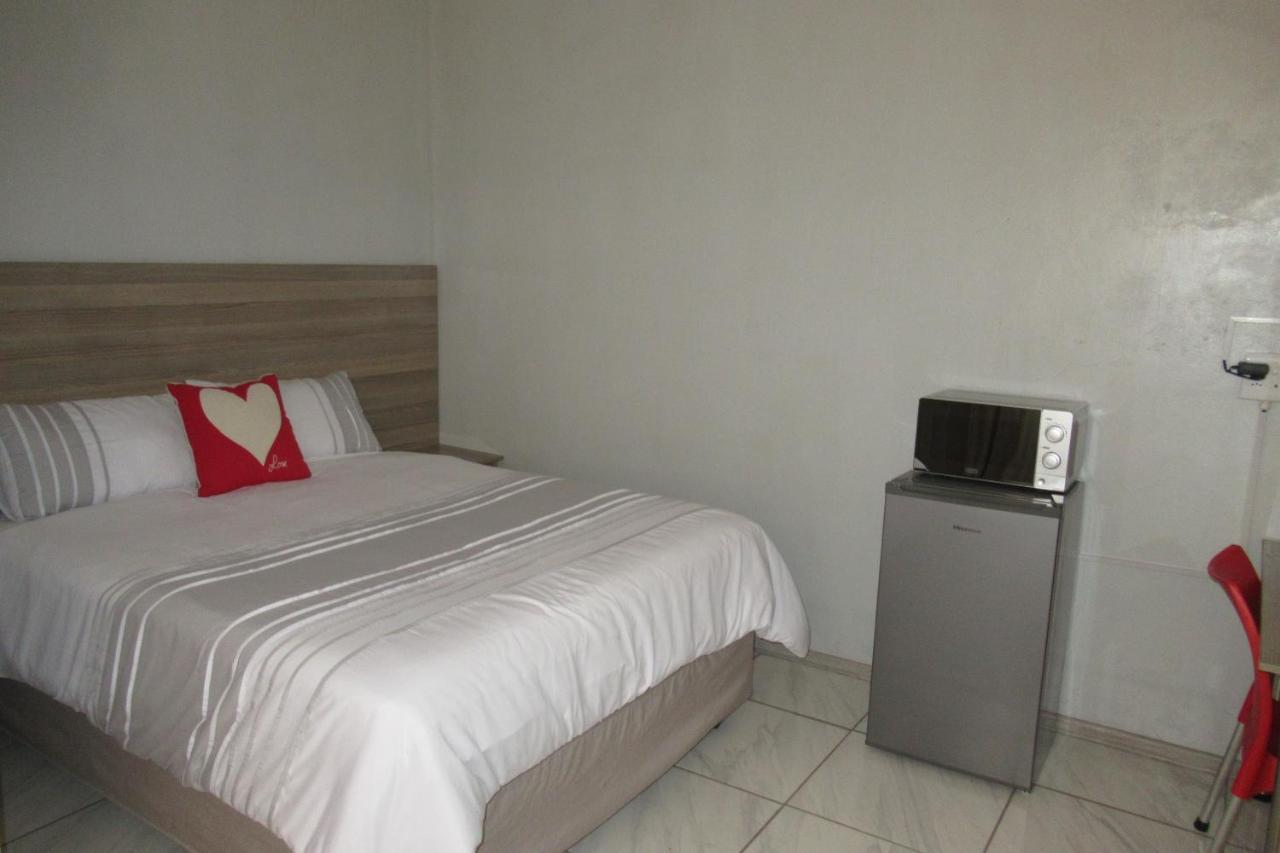 Pab-Love Guest House Kuruman Eksteriør bilde