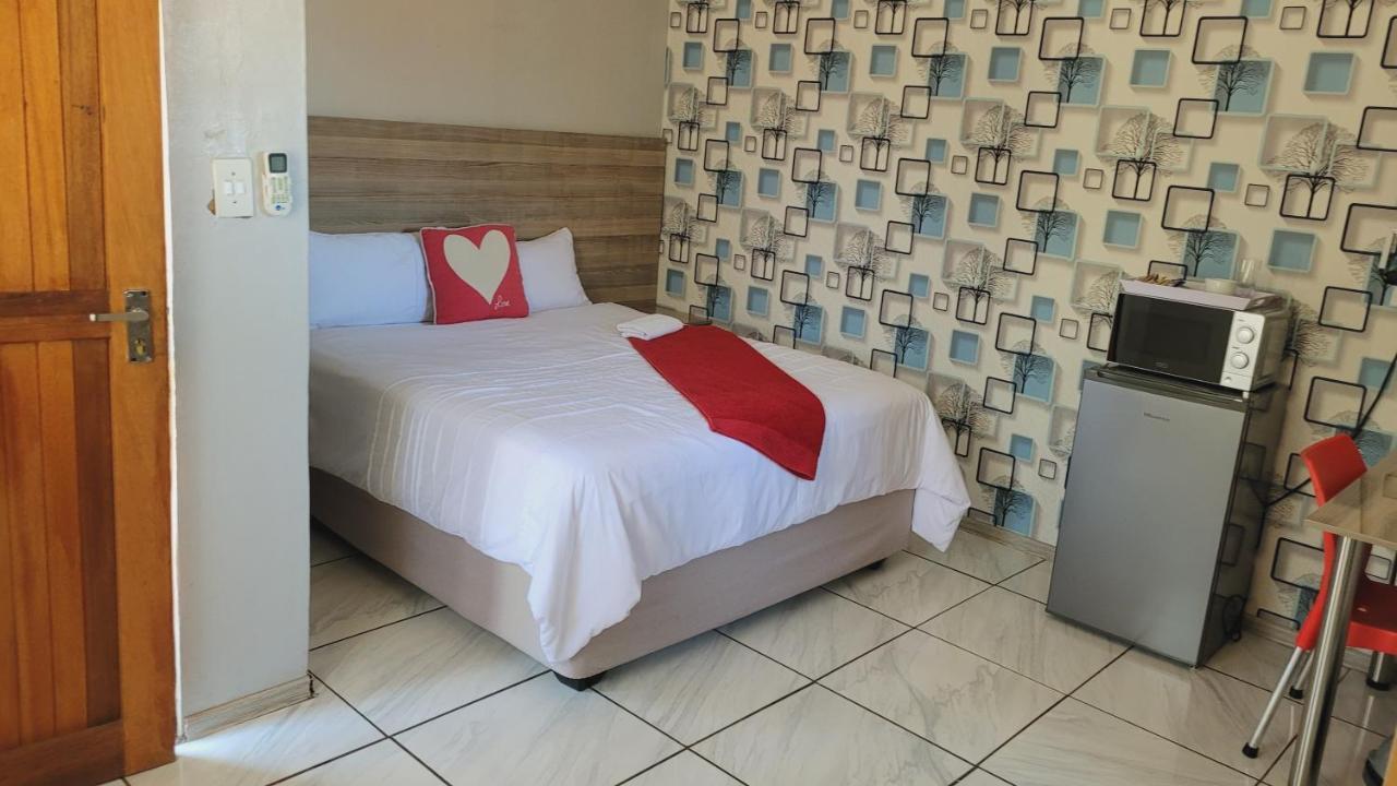 Pab-Love Guest House Kuruman Eksteriør bilde