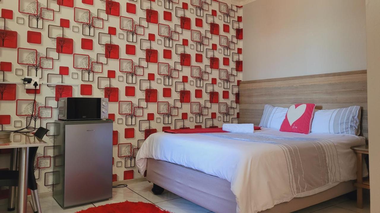 Pab-Love Guest House Kuruman Eksteriør bilde