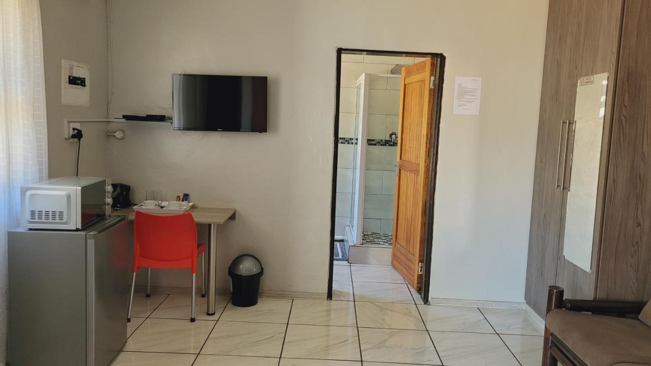 Pab-Love Guest House Kuruman Eksteriør bilde